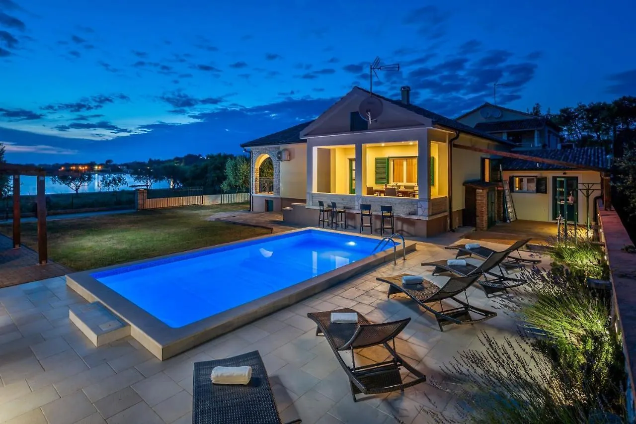 Villa Curta Privlaka