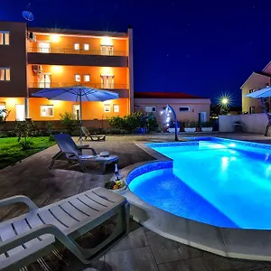 Bonex Apartment